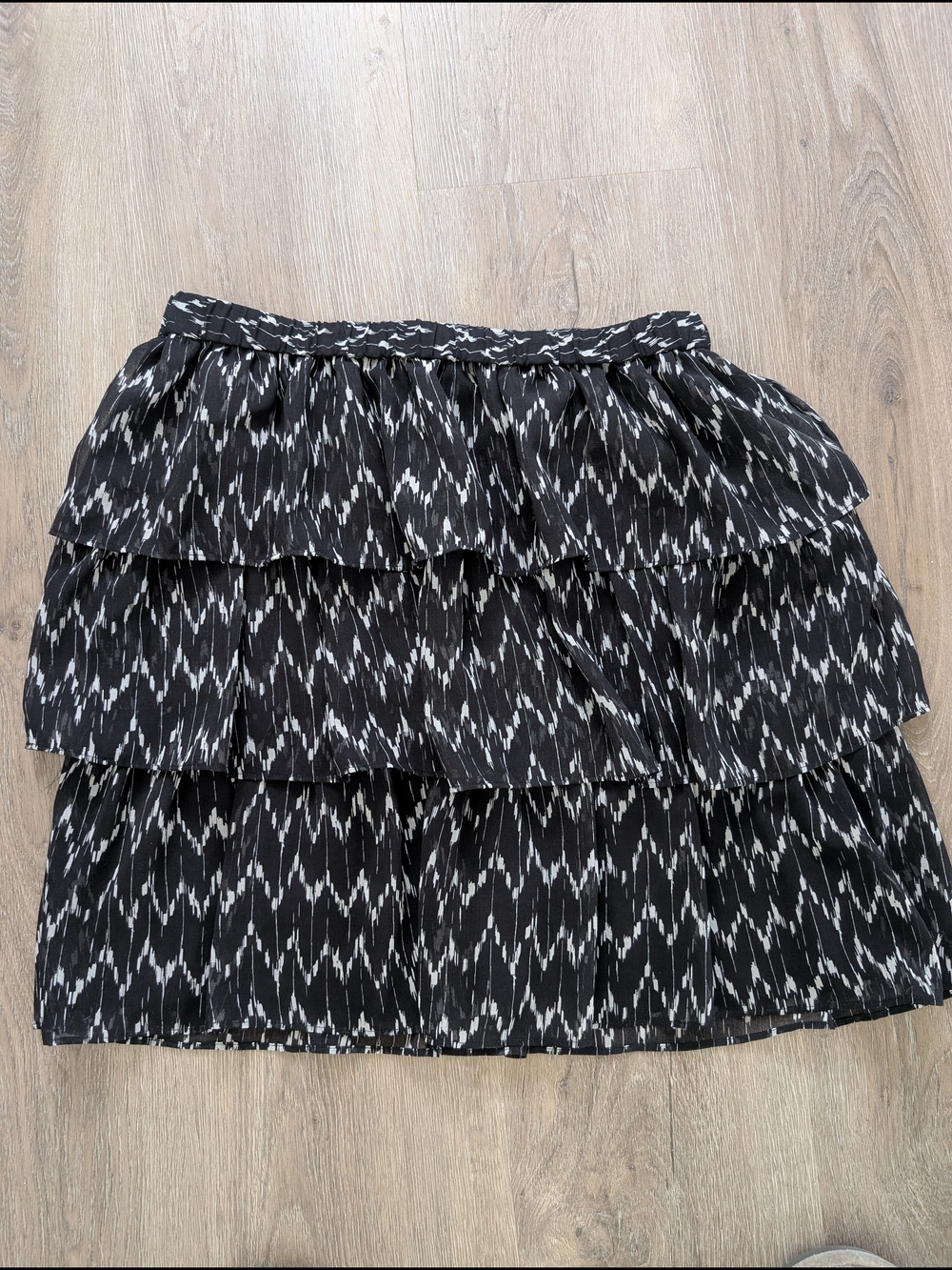 GAP Black and White Tiered Ruffle Skirt